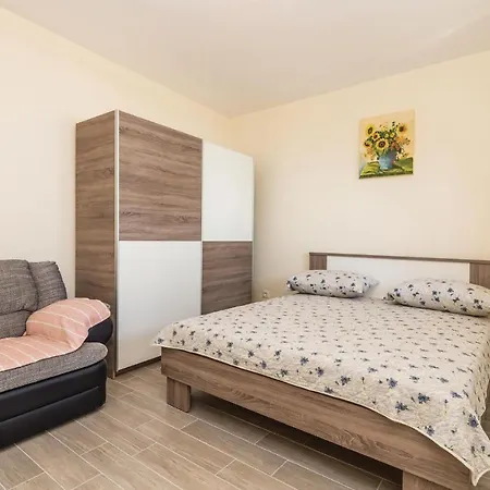 Nice Apartment In Lovran With 1 Bedrooms And Wifi Apartment