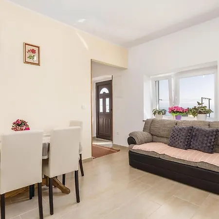 Nice Apartment In Lovran With 1 Bedrooms And Wifi Apartment