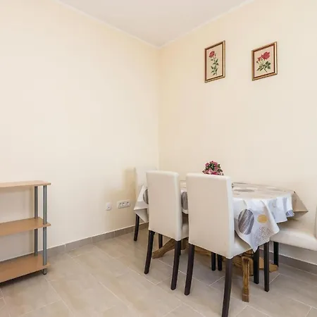 Apartment Nice Apartment In Lovran With 1 Bedrooms And Wifi